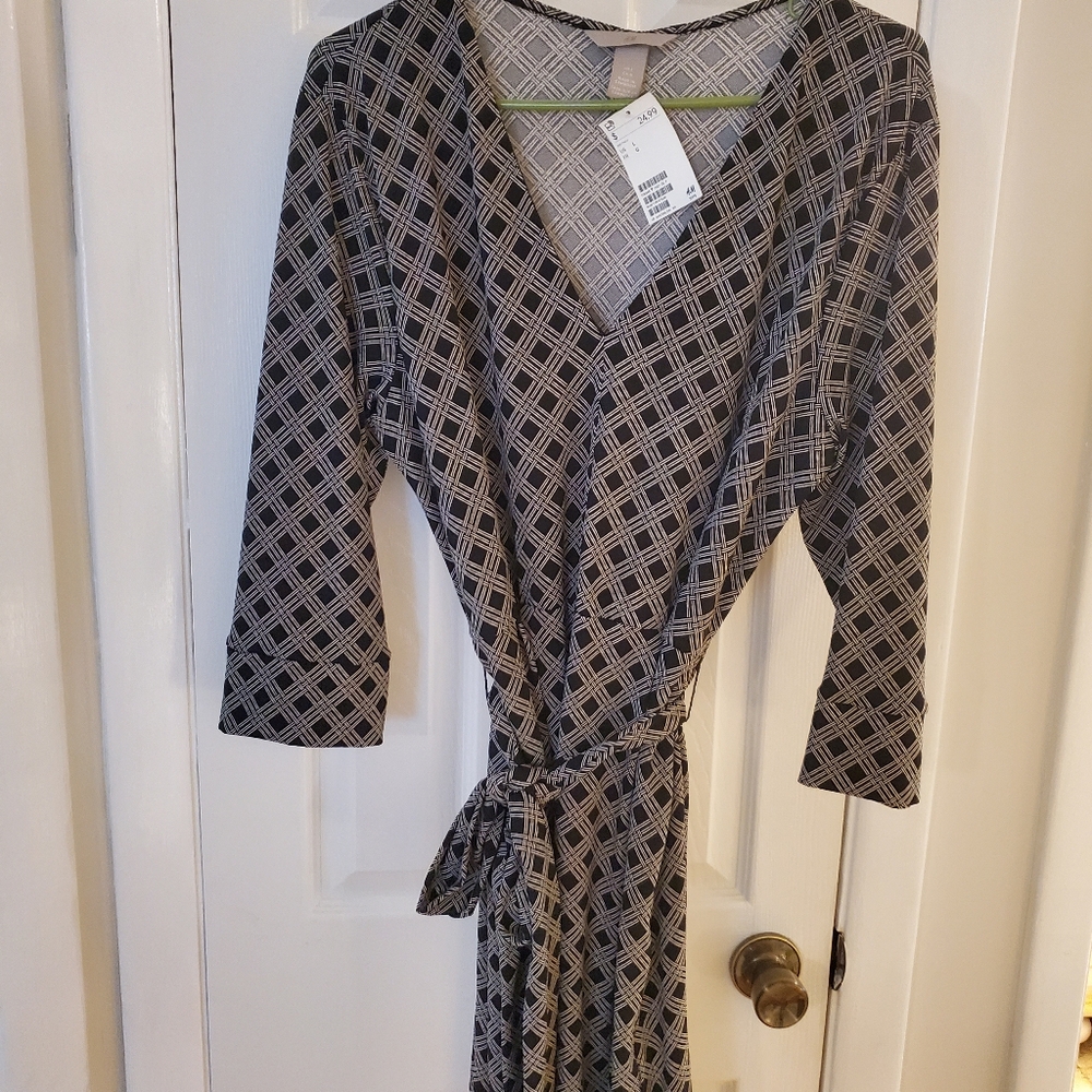 H&M Brand new pattern dress - Picture 3 of 5